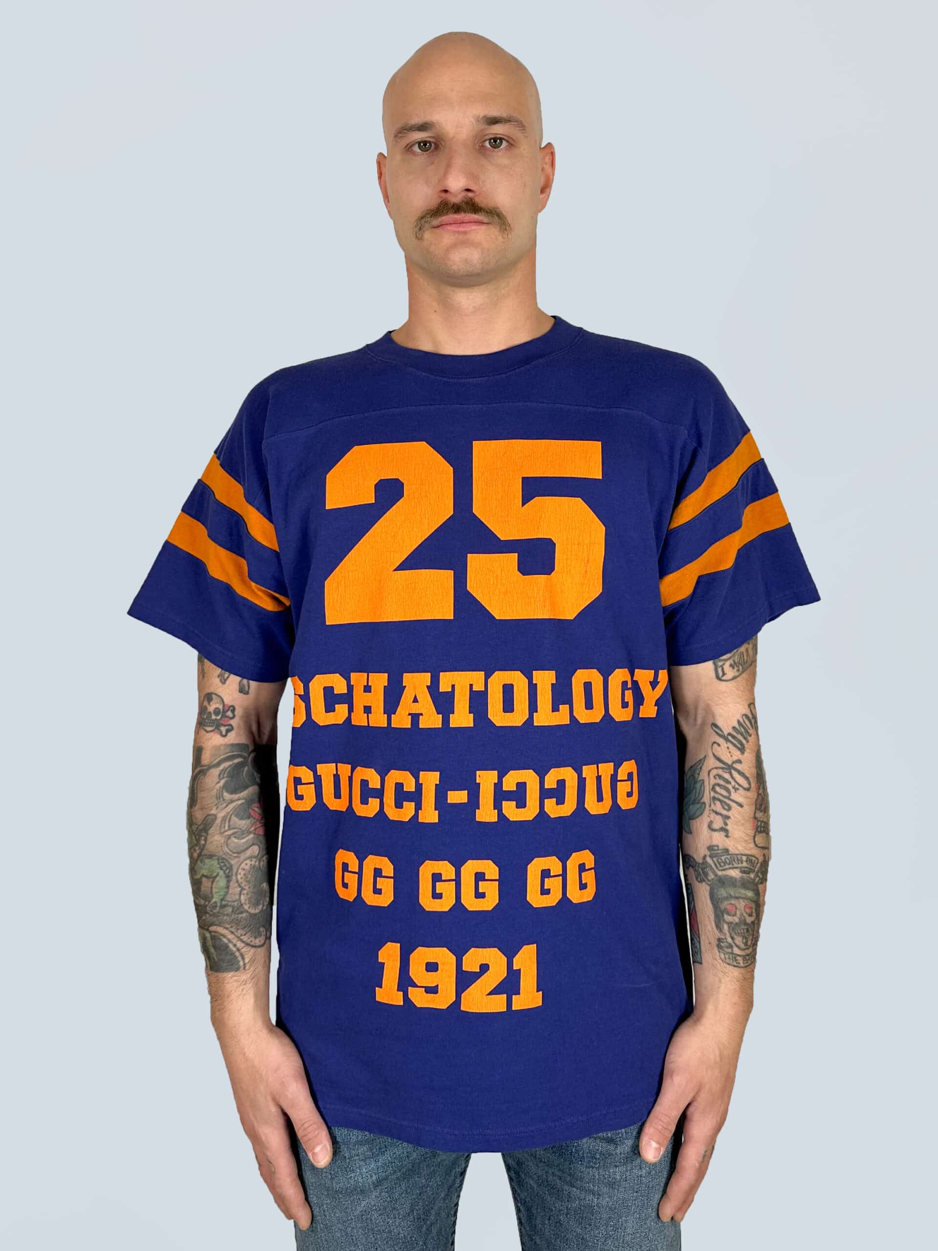 Gucci , t-shirt “25 Eschatology 1921” in cotone, S.